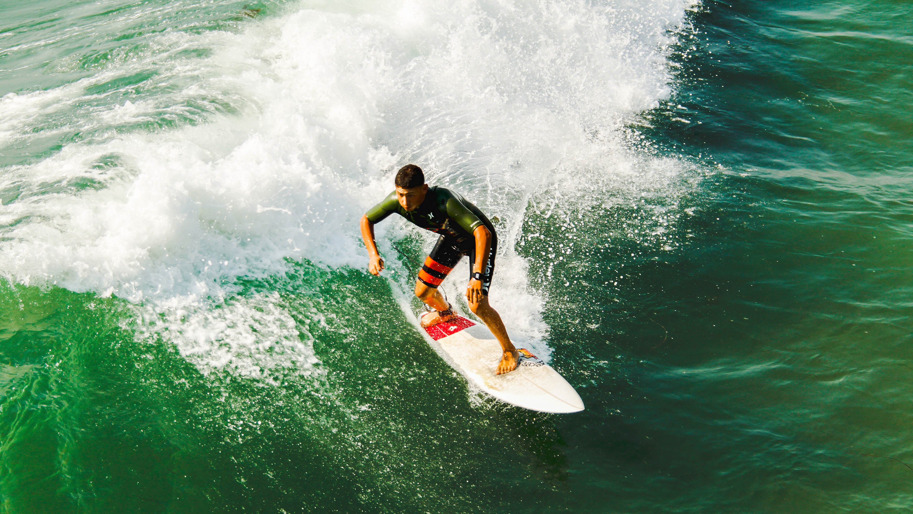 姆巴佩回归赛场，挺进下一轮首场状态亮眼，掘金观众沸腾！